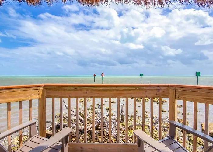 Bright 2Br Condo With Breathtaking Ocean View