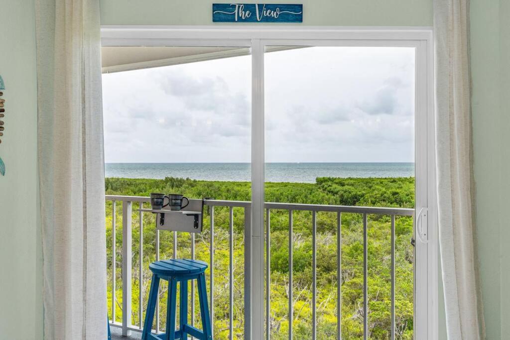 Bright 2br With Breathtaking Ocean View