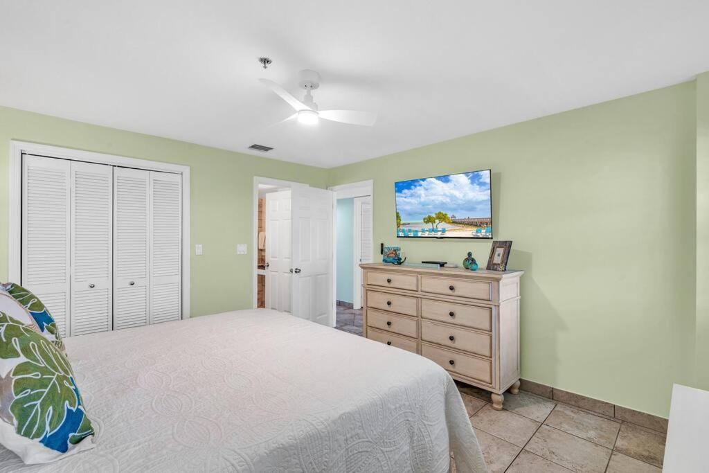 Bright 2br With Breathtaking Ocean View *